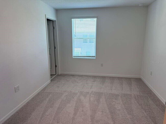 Building Photo - 2848 Skyline Lp