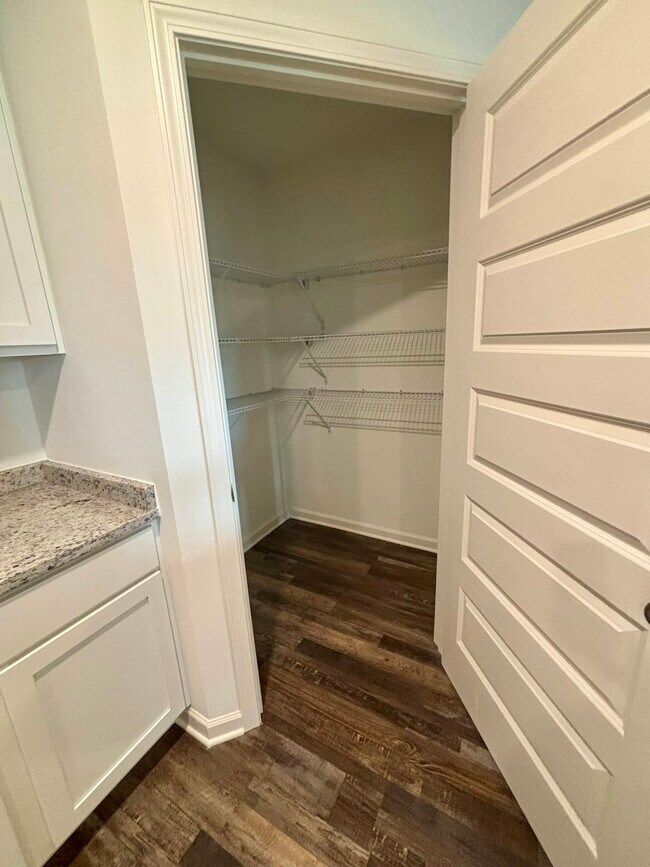 Building Photo - 505 Saddlewood Cv