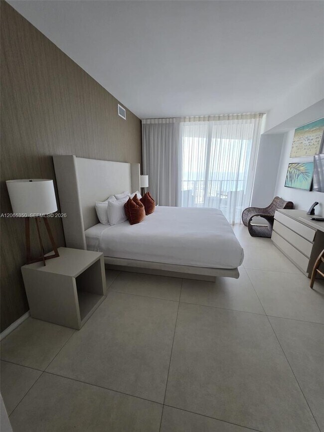 Building Photo - 4111 S Ocean Dr