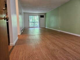 Building Photo - 310 Brook Village Rd