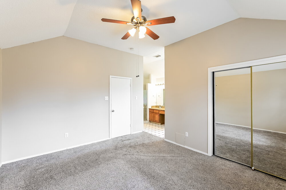 Building Photo - 6018 Fern Hollow Ct