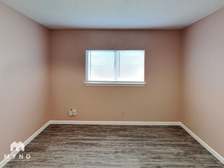 Building Photo - 7009 Blossom Creek