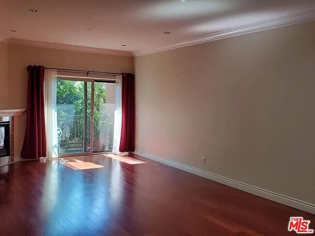 Building Photo - 1135 S Shenandoah St