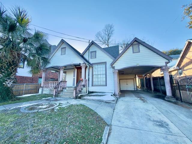 Building Photo - 719 N Crawford St