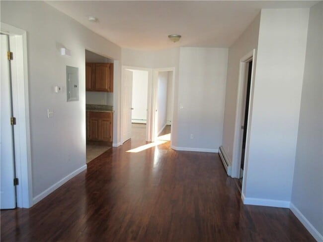 Building Photo - 379 E School St