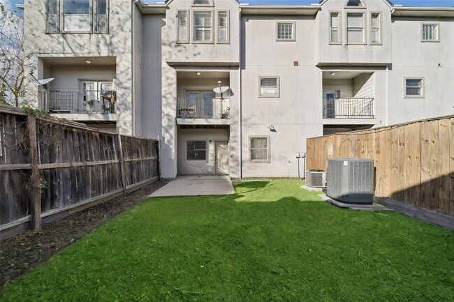 Building Photo - 5531 Cornish St