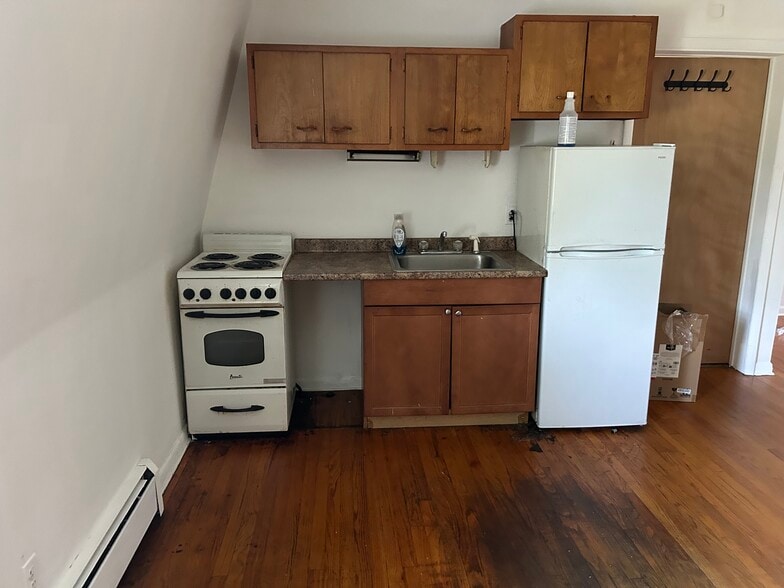 Building Photo - 25 S Highland Ave