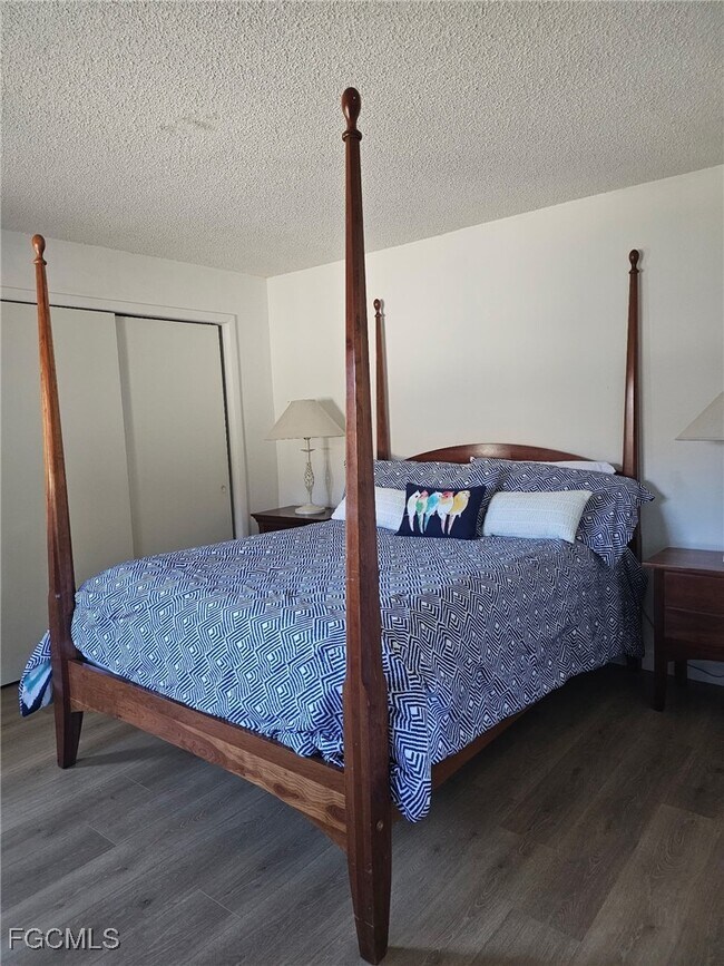 Building Photo - 1500 Popham Dr