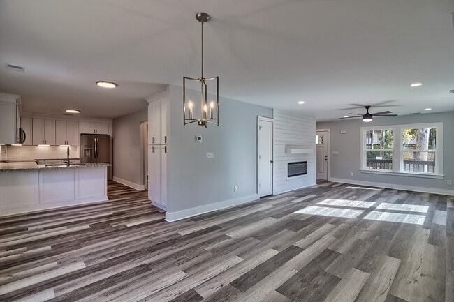 Building Photo - 209 Lynch Ln