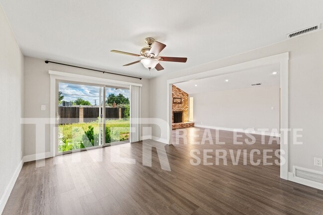 Building Photo - 6612 Modesto Dr