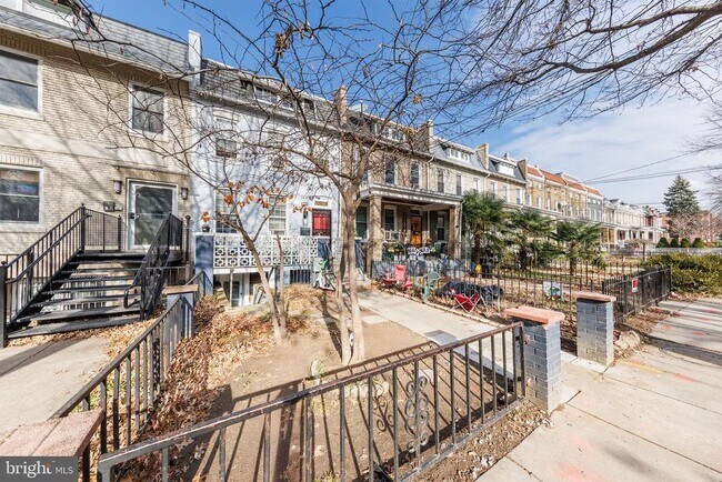 Building Photo - 1235 Shepherd St NW