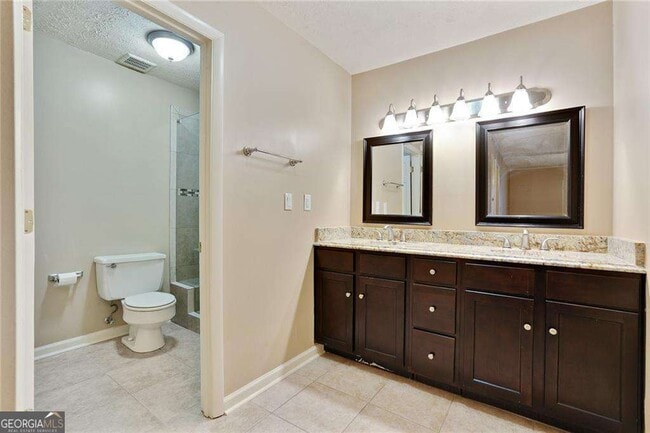 Building Photo - 2949 Torreya Way SE