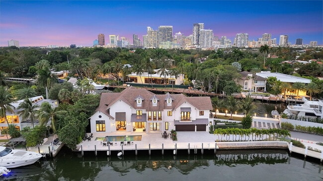 Building Photo - 400 Mola Ave