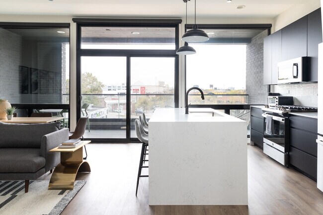 Building Photo - 1775 N Clybourn Ave