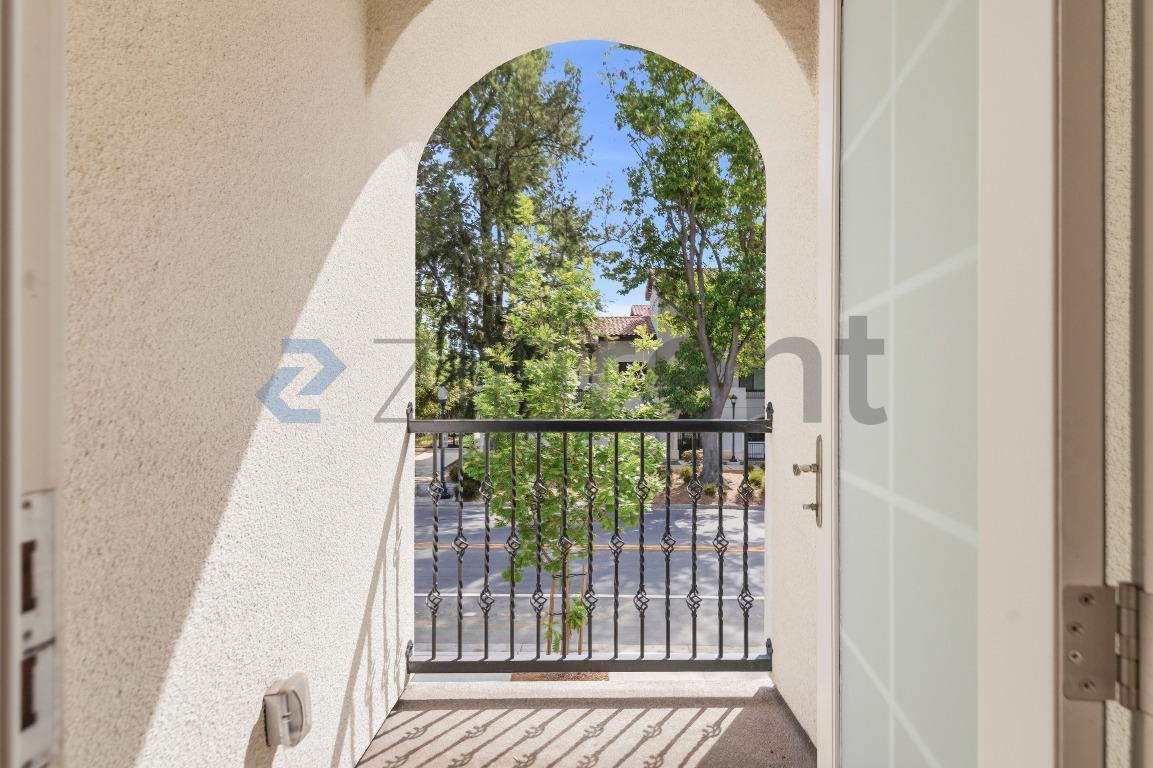 Building Photo - 506 Sardinia Ter