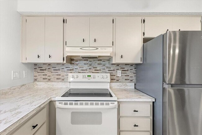 Building Photo - 13013 Sawmill Way