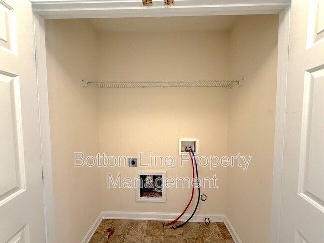 Building Photo - 13031 Bullock Greenway Blvd
