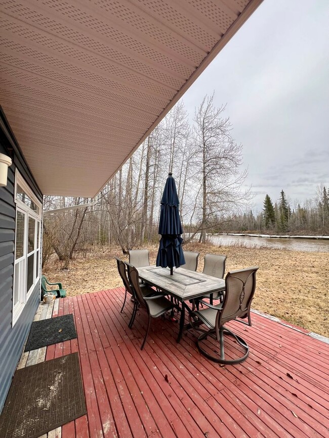 Building Photo - Charming 3-Bedroom Home in Fairbanks / Pet...