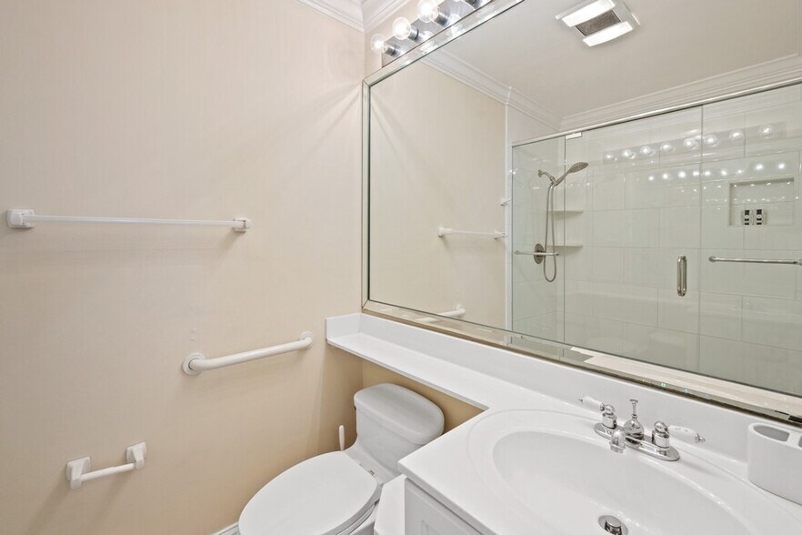 Building Photo - 275 Debordieu Blvd