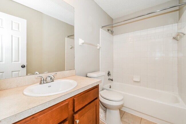 Building Photo - 1545 Kingfisher Blvd