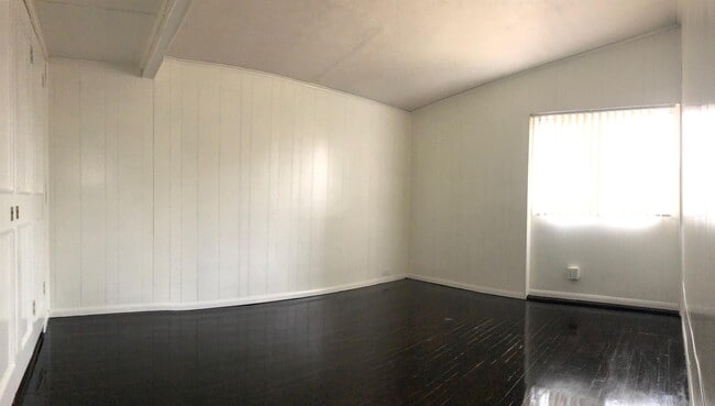 Building Photo - 5516 Heron Ave