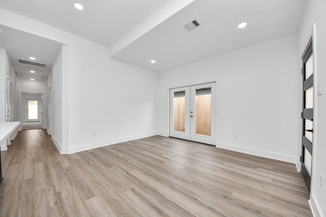 Building Photo - 9309 Caddo Rd