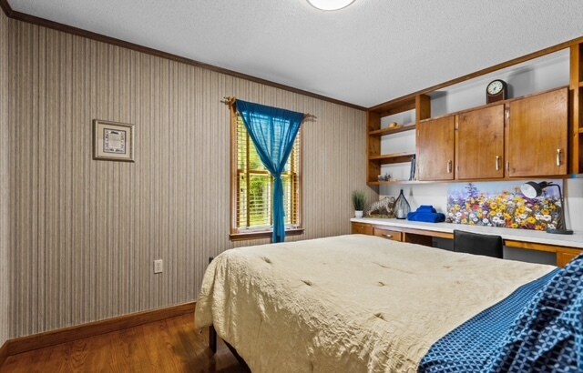Building Photo - 2104 Las Flores Ln