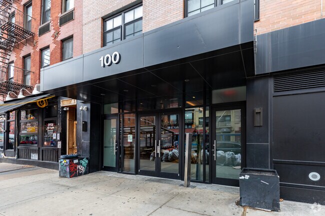 Building Photo - 98 Avenue A