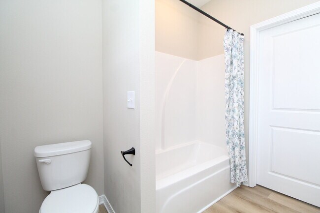 Building Photo - 2023 built modern open layout home on an acre lot in Milton just off Hwy 90