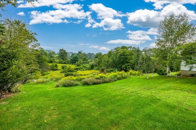 Building Photo - 43 Butternut Rd