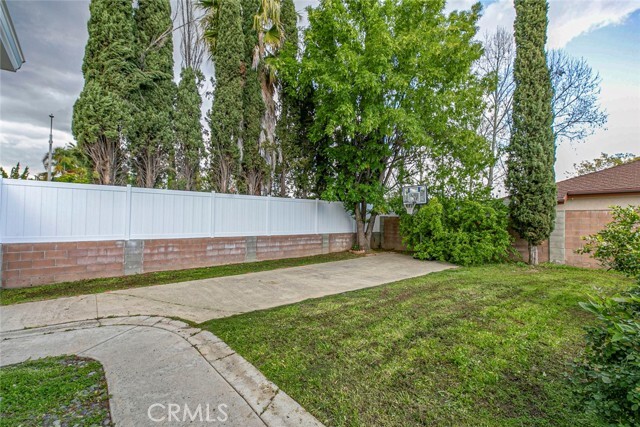 Building Photo - 10524 Canby Ave