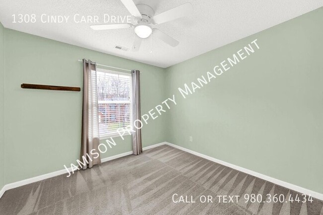 Building Photo - 1308 Cindy Carr Dr