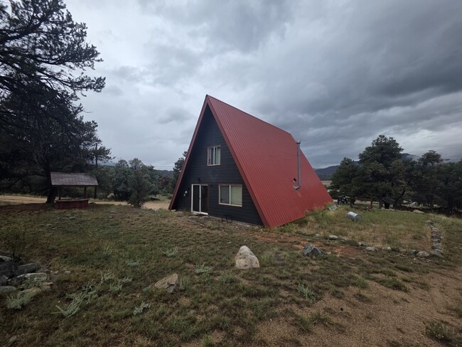 Building Photo - 115 Loop Dr