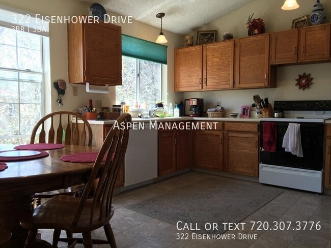 Building Photo - 322 Eisenhower Dr