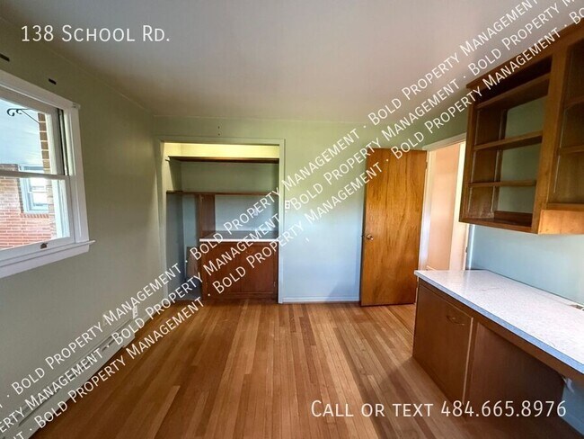 Building Photo - 138 School Rd