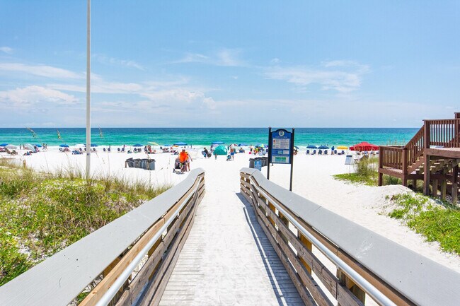 Building Photo - 4465 Clipper Cove