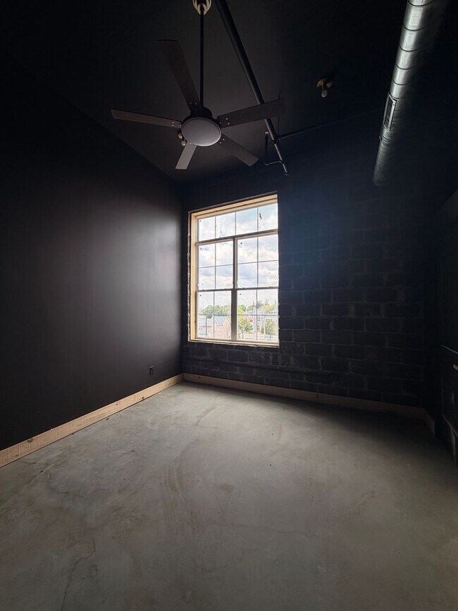 Building Photo - 2 bedroom/1 bathroom NEW LUXURY apartment in Red Lion, PA