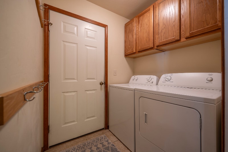 Building Photo - 807 Nebula St