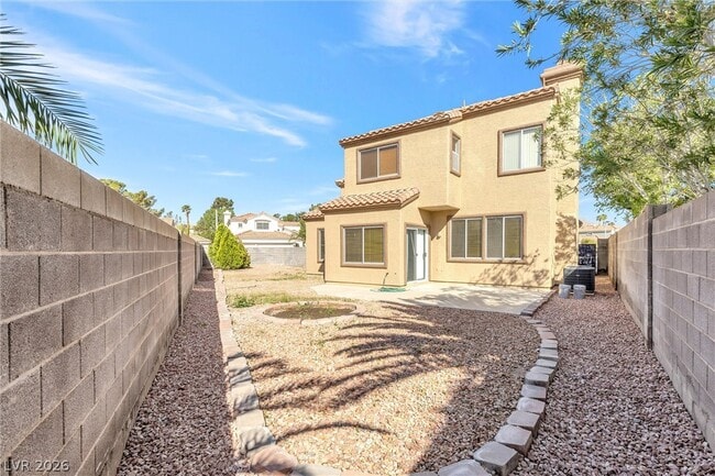 Building Photo - 1444 Country Hollow Dr