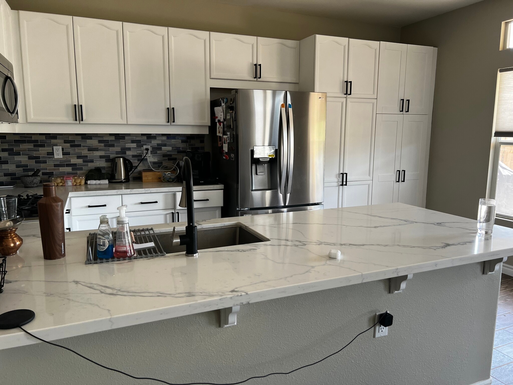 Building Photo - 2476 Fallbrook Pl