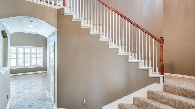 Building Photo - 452 Richmond St