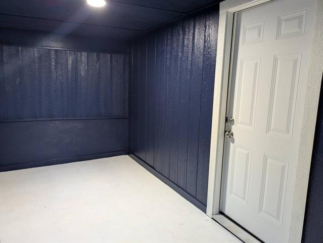 Building Photo - 205 N Wood St