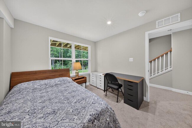 Building Photo - 1863 Bergerac Ct