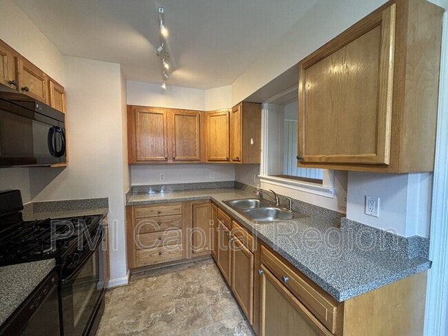Building Photo - 10302 Duvawn Pl