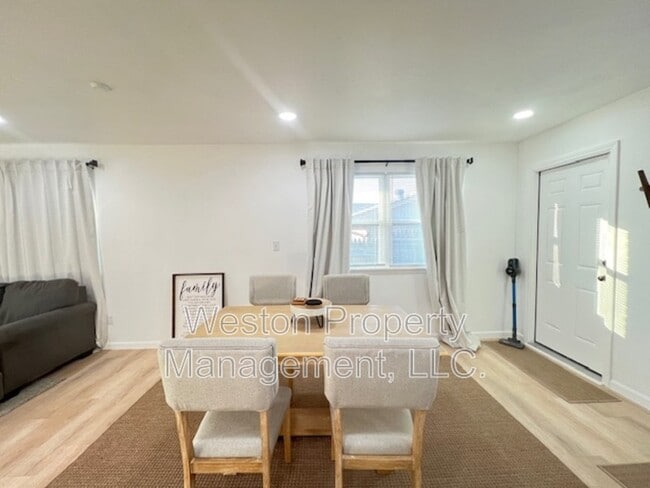 Building Photo - 5804 NW 66th St