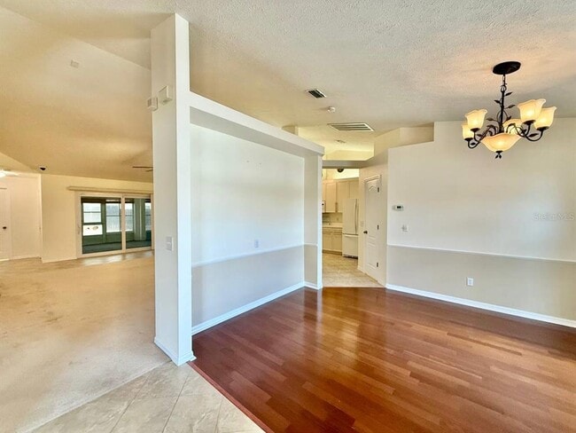 Building Photo - 9815 La Vonda St