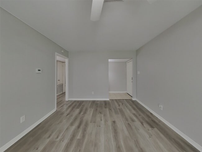 Building Photo - 6422 French Chateau Dr