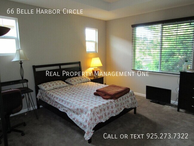 Building Photo - 66 Belle Harbor Cir
