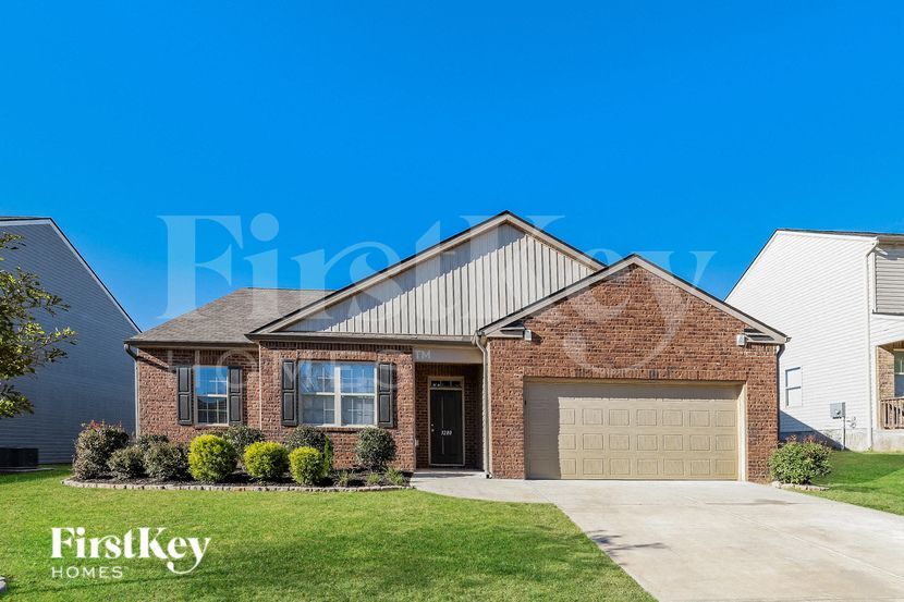 Building Photo - 3280 Heatherwood Dr