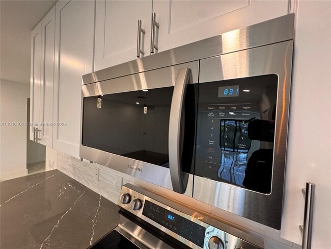 Building Photo - 2430 NW 22nd Rd